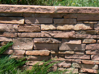 Seam Face Wall with Capstone