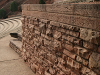 Veneer Wall at Red Rocks with Bush Hammered Capstone