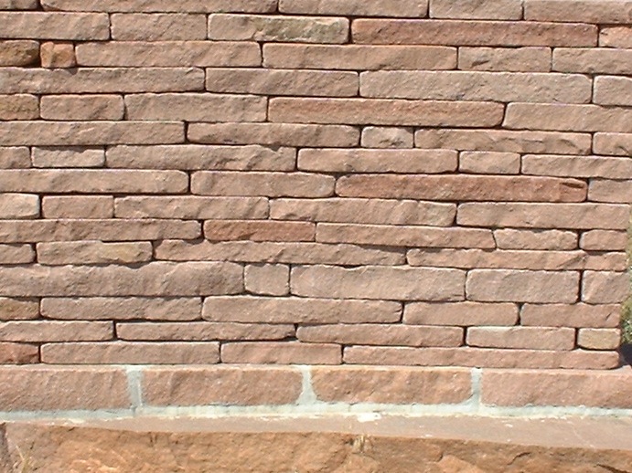 Dry Stacked Tumbled Coursed Veneer or Wall Stone